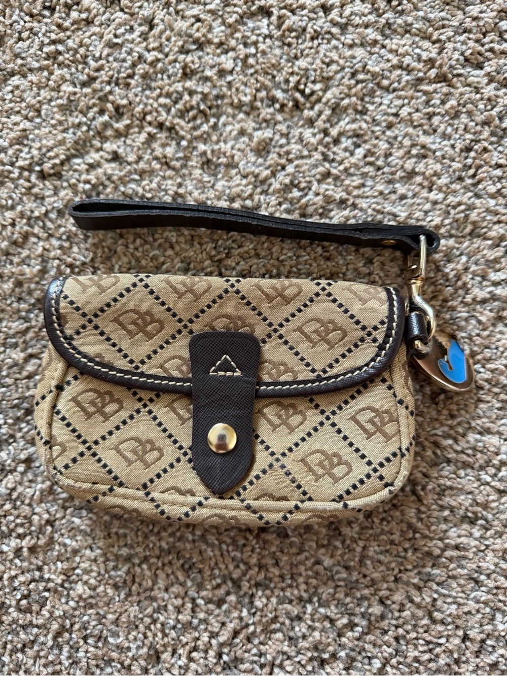 DOONEY & BOURKE Brown & Tan Vintage Wristlet Pouch Wallet